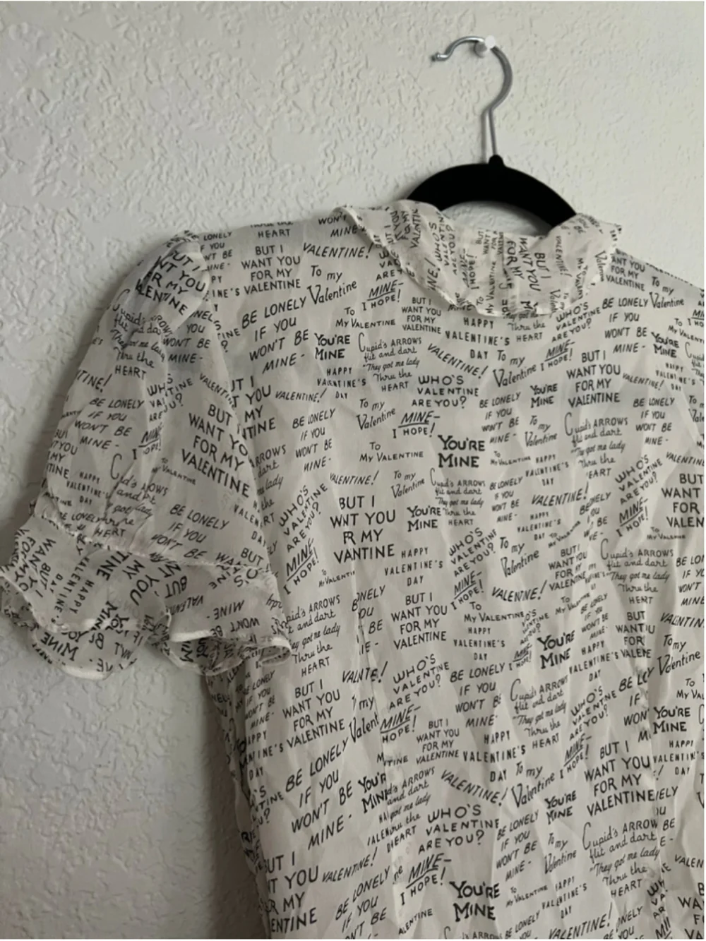 Anthropologie Maeve Women's Love Note Size S Valentine Print Wrap Top Newspaper